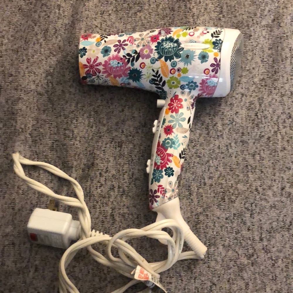 Hair dryer